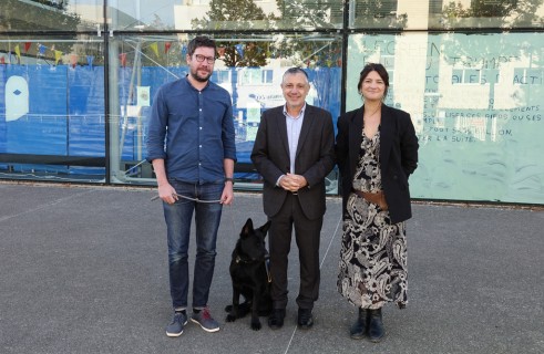 Un futur chien guide d'aveugle en formation à l'UHA