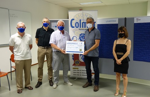 Remise d'un chèque de 3000 euros du Lions Club Colmar à la FPHA